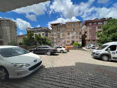 Ümraniye Ekşioğlu Birlik Sitesinde 3+1 Balkonlu Kombili 15