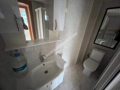 Ümraniye Ekşioğlu Birlik Sitesinde 3+1 Balkonlu Kombili 29