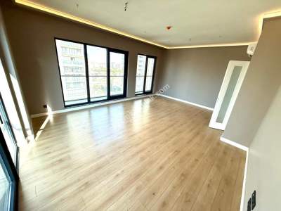 Avrupa Konutları Yamanevlerde Büyük Teraslı Özel 4+1 18