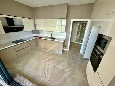 Avrupa Konutları Yamanevlerde Büyük Teraslı Özel 4+1 21