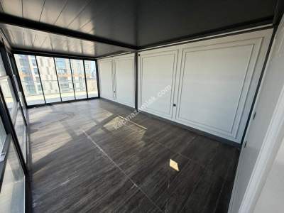 Avrupa Konutları Yamanevlerde Büyük Teraslı Özel 4+1 13