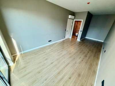 Avrupa Konutları Yamanevlerde Büyük Teraslı Özel 4+1 31