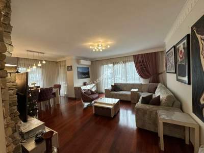 Acıbadem Nişantaşında, 2007 Yapımı, Bahçeli, 250 M2 3