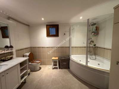 Acıbadem Nişantaşında, 2007 Yapımı, Bahçeli, 250 M2 19