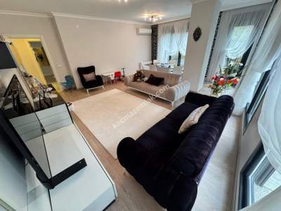 Acıbademde Arakat Koru Manzaralı 12+ M2 Net Satılık 3+1 5