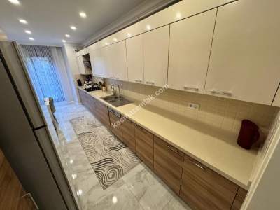 Acıbademde Arakat Koru Manzaralı 12+ M2 Net Satılık 3+1 18