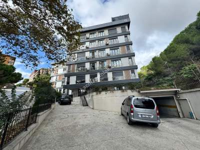 Acıbademde Arakat Koru Manzaralı 12+ M2 Net Satılık 3+1 34