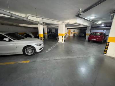 Acıbademde Arakat Koru Manzaralı 12+ M2 Net Satılık 3+1 36