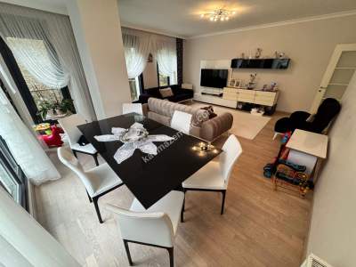 Acıbademde Arakat Koru Manzaralı 12+ M2 Net Satılık 3+1 6