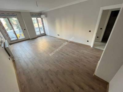 Acıbadem Yaprak Sokakta Sıfır Binada Öncephe Satılık3+1 5