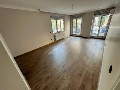 Acıbadem Yaprak Sokakta Sıfır Binada Öncephe Satılık3+1 3