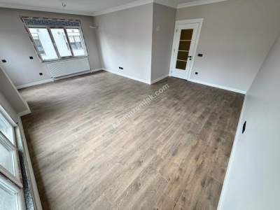 Acıabdemde Ön Cephede 180 M2 Net Satılık 5+1 Dubleks 3