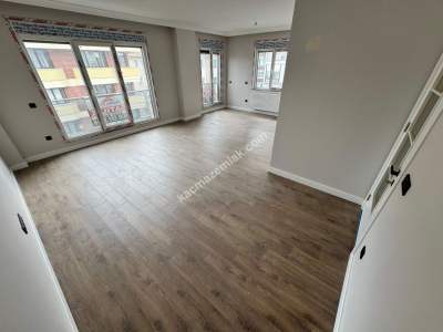 Acıabdemde Ön Cephede 180 M2 Net Satılık 5+1 Dubleks 2