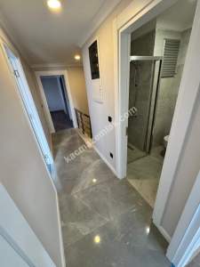 Acıabdemde Ön Cephede 180 M2 Net Satılık 5+1 Dubleks 24