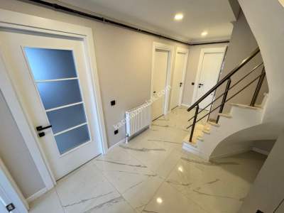 Acıabdemde Ön Cephede 180 M2 Net Satılık 5+1 Dubleks 25