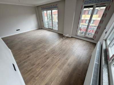 Acıabdemde Ön Cephede 180 M2 Net Satılık 5+1 Dubleks 4