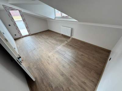 Acıabdemde Ön Cephede 180 M2 Net Satılık 5+1 Dubleks 14