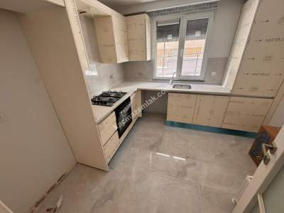 Acıbademde Sıfır Binada Ön Cephe Arakat Satılık 2+1 16