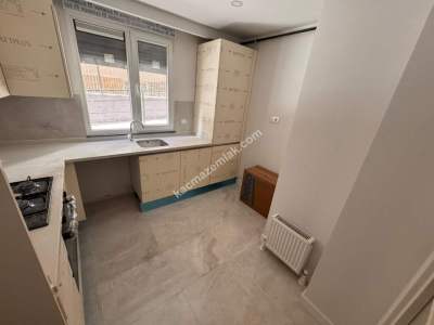 Acıbademde Sıfır Binada Ön Cephe Arakat Satılık 2+1 15