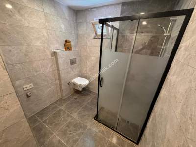 Acıbademde Sıfır Binada Ön Cephe Arakat Satılık 2+1 23