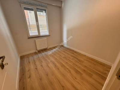 Acıbademde Sıfır Binada Ön Cephe Arakat Satılık 2+1 9