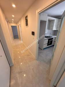 Acıbademde Sıfır Binada Ön Cephe Arakat Satılık 2+1 13