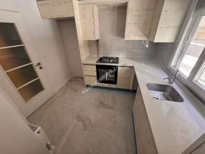 Acıbademde Sıfır Binada Ön Cephe Arakat Satılık 2+1 18