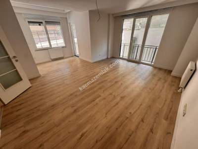 Acıbademde Sıfır Binada Ön Cephe Arakat Satılık 2+1 6