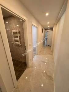 Acıbademde Sıfır Binada Ön Cephe Arakat Satılık 2+1 12