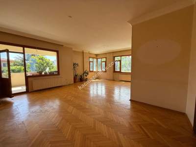 Acıbadem Günal Sokakta, Önü Açık, 150 M2 Satılık,Boş 1