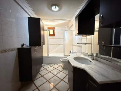 Acıbadem Günal Sokakta, Önü Açık, 150 M2 Satılık,Boş 13