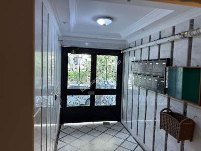 Acıbadem Günal Sokakta, Önü Açık, 150 M2 Satılık,Boş 17