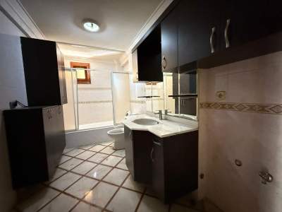 Acıbadem Günal Sokakta, Önü Açık, 150 M2 Satılık,Boş 10