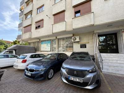 Acıbadem Günal Sokakta, Önü Açık, 150 M2 Satılık,Boş 23