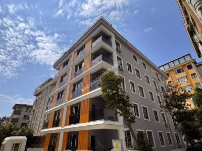 Acıbademde Harika Lokasyonda Sıfır Binada Satılık 2+1 4