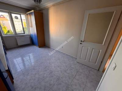 Üsküdar Acıbademde Genç Binada 150 M2 Satılık 3+1 Daire 8