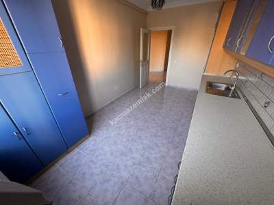 Üsküdar Acıbademde Genç Binada 150 M2 Satılık 3+1 Daire 7