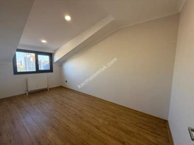 Acıbademde Sıfır Binada, Ultra Lüks Binada, 4+1 Satılık 26