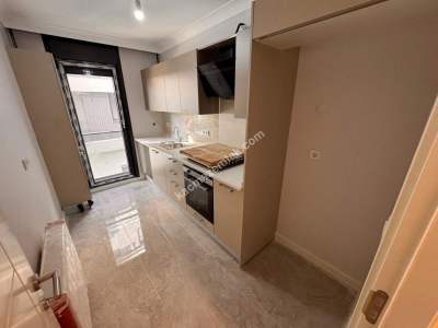 Acıbadem Caddesinde Sıfır Binada 92M2 Net Arakat 3+1 13