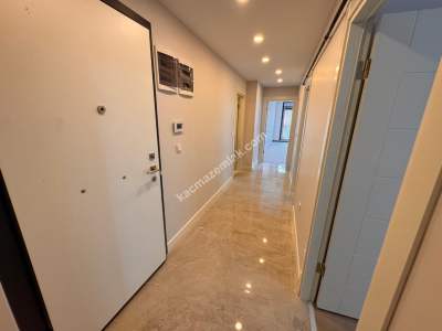 Üsküdar Acıbadem’de Sıfır Binada 3+1 Satılık Arakat 18