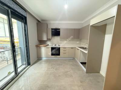 Acıbadem Caddesinde Sıfır Binada, 4+1 Satılık Arakat 8