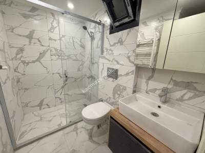 Acıbadem Caddesinde Sıfır Binada, 4+1 Satılık Arakat 22