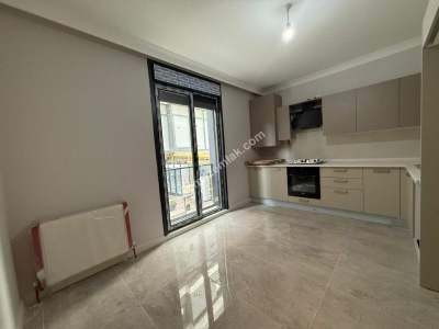 Acıbadem Caddesinde Sıfır Binada, 4+1 Satılık Arakat 7