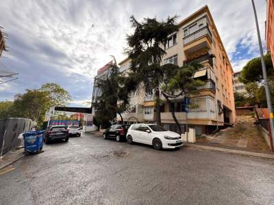 Üsküdar Acıbadem Zerrin Sokak 3+1 Satılık Arakat Daire 32