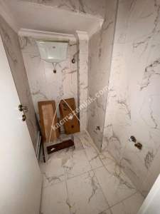 Üsküdar Acıbadem Zerrin Sokak 3+1 Satılık Arakat Daire 16