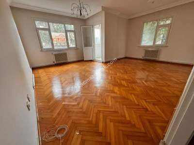 Üsküdar Acıbadem Zerrin Sokak 3+1 Satılık Arakat Daire 1