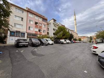 Üsküdar Acıbadem Zerrin Sokak 3+1 Satılık Arakat Daire 24