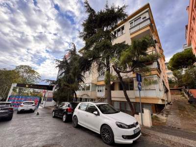 Üsküdar Acıbadem Zerrin Sokak 3+1 Satılık Arakat Daire 25