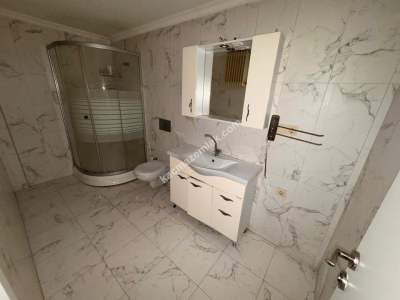 Üsküdar Acıbadem Zerrin Sokak 3+1 Satılık Arakat Daire 15