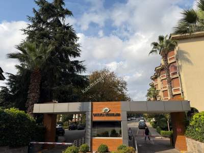 Acıbadem “Çamlıca Konaklarında” Ön Blokta Satılık 21